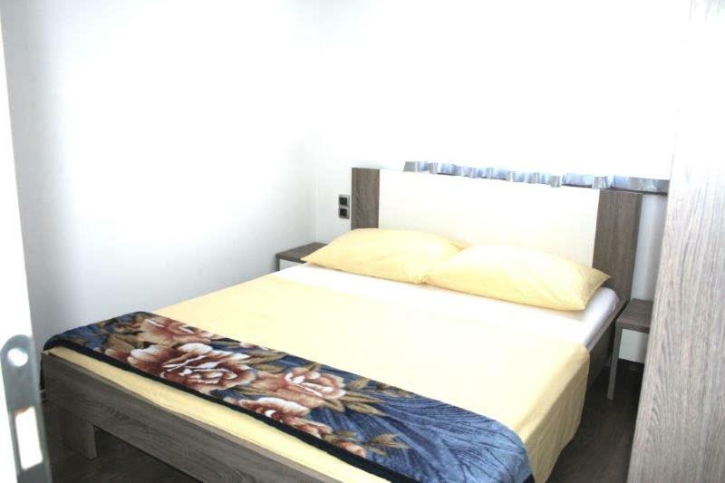 Lucija Apartments Vrh  Экстерьер фото